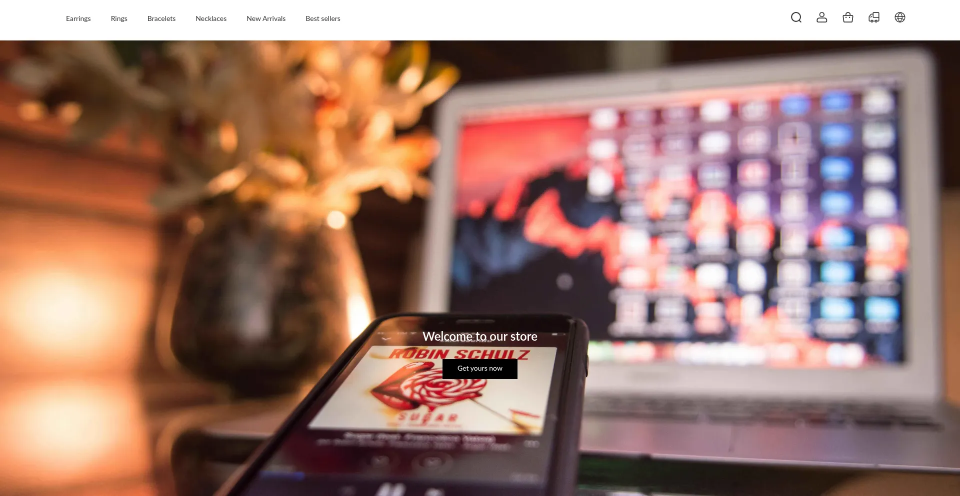 Website screenshot of Amaboombox.com