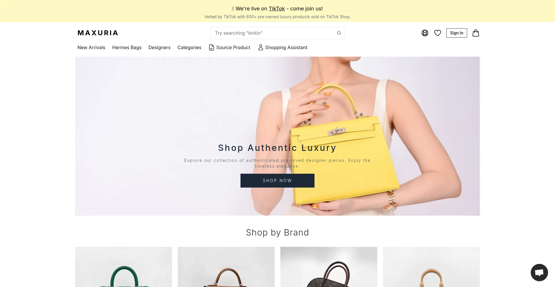 Website screenshot of Maxuria.com
