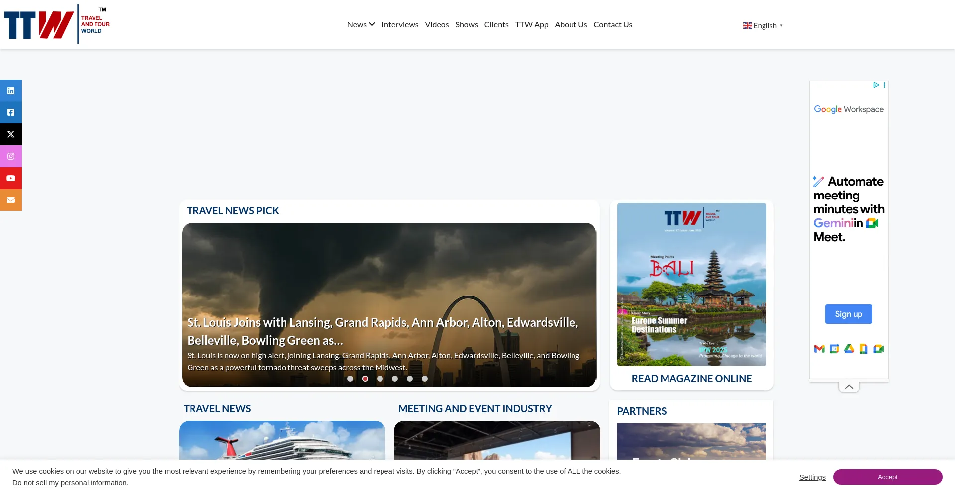 Website screenshot of Travelandtourworld.com